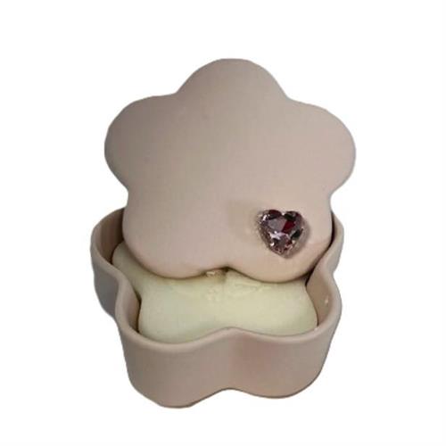 Scatolina in ceramica con candela e cuoricino rosa