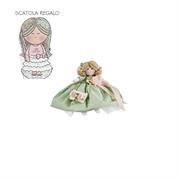 Bambola di stoffa verde