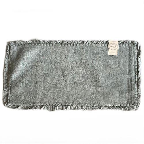 Tappeto volant con balza arricciata laterale