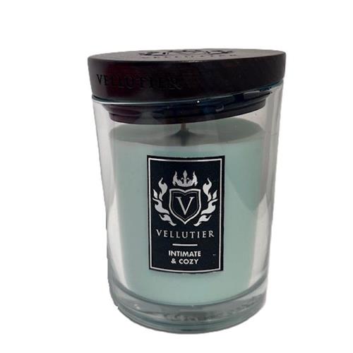 Candela Vellutier Intimate & Cozy