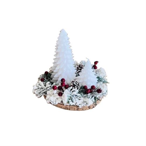 Centrotavola con pini bianchi